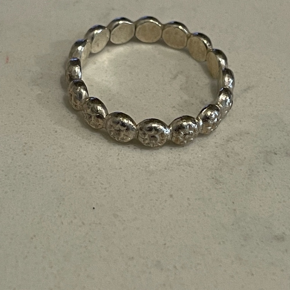 Sterling silver ring .. barely worn. Little flowers